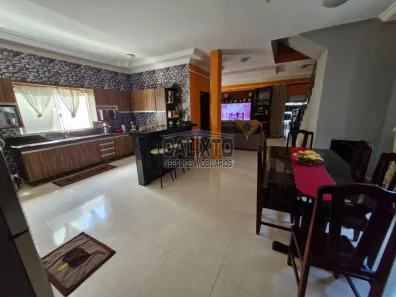 Casa com 4 Quartos à venda, 225m² no Residencial Integração, Uberlândia