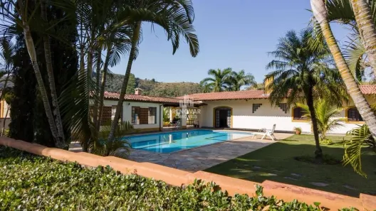 Fazenda/Sítio com 4 Quartos à venda, 490m² no , Guararema