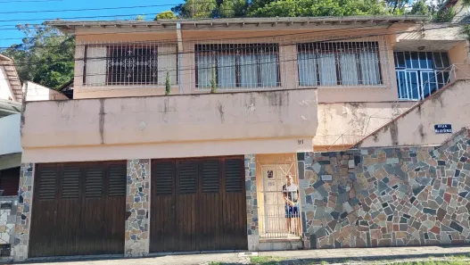 Casa com 3 Quartos à venda, 100m² no Mosela, Petrópolis