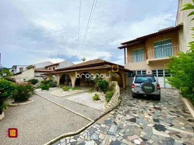 Casa com 3 Quartos à venda, 321m² no Praia Comprida, São José