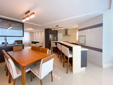 Apartamento com 3 Quartos para alugar, 130m² no Centro, Balneário Camboriú
