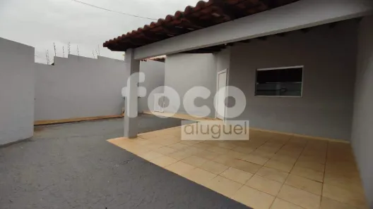 Casa com 3 Quartos para alugar, 250m² no Granada, Uberlândia