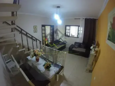 Sobrado com 3 Quartos à venda, 161m² no Parque Maria Helena, Suzano