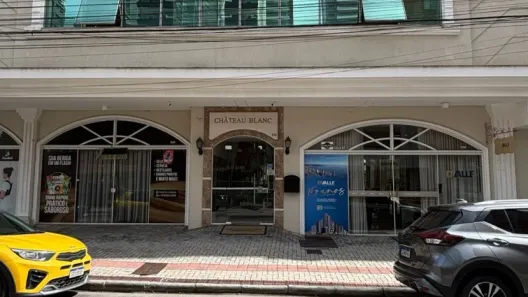 Sala Comercial com 1 Quarto à venda, 80m² no Castelo Branco, Itapema