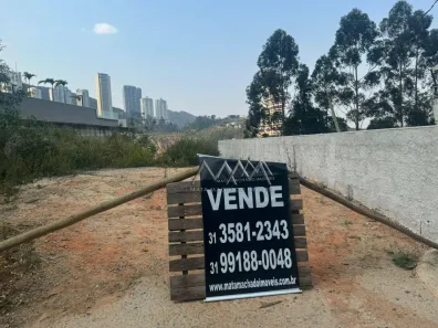 Lote/Terreno à venda, 768m² no Jardim das Mangabeiras, Nova Lima