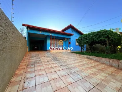 Casa com 3 Quartos à venda, 230m² no Centro, Cascavel