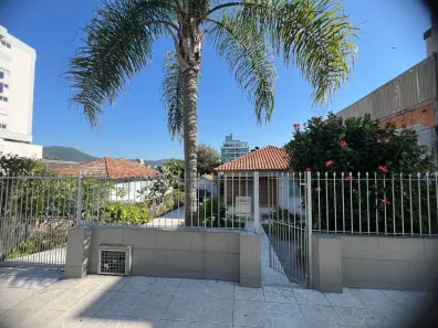Lote/Terreno à venda, 600m² no Centro, Imbituba