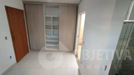 Apartamento com 2 Quartos para alugar, 67m² no Lídice, Uberlândia