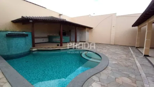 Casa com 3 Quartos à venda, 282m² no Saraiva, Uberlândia