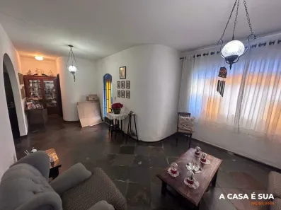 Casa com 3 Quartos à venda, 250m² no Fonte Grande, Contagem
