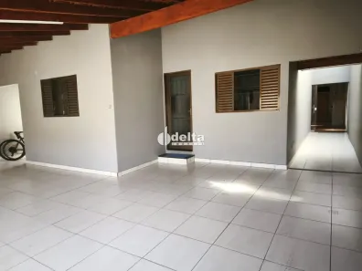 Casa com 3 Quartos à venda, 227m² no Santa Rosa, Uberlândia
