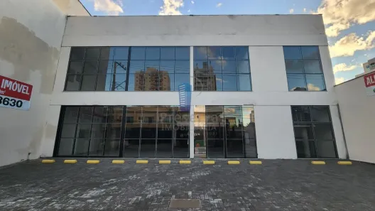 Prédio Comercial para alugar, 800m² no Vila Operária, Itajaí
