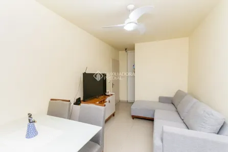 Apartamento com 2 Quartos para alugar, 52m² no Sarandi, Porto Alegre