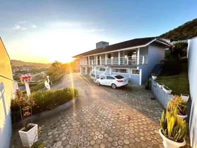 Casa com 6 Quartos à venda, 170m² no Czerniewicz, Jaraguá do Sul