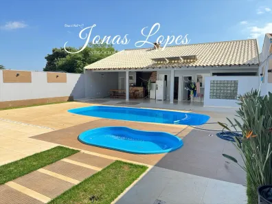 Casa com 4 Quartos à venda, 265m² no Parque Residencial Quebec, Maringá