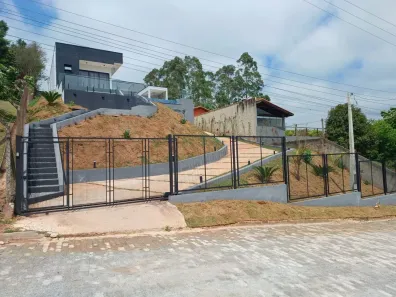 Fazenda/Sítio com 3 Quartos à venda, 1000m² no Centro, Ibiúna