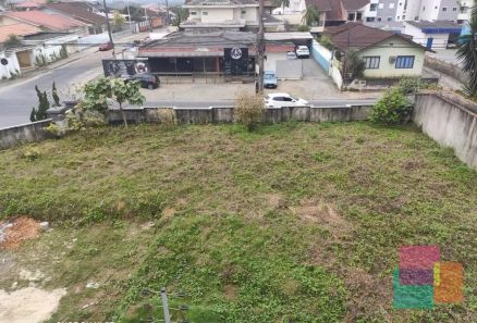 Lote/Terreno à venda, 437m² no Boa Vista, Joinville