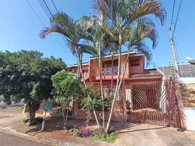 Sobrado com 3 Quartos à venda, 138m² no Jardim Santa Helena, Maringá
