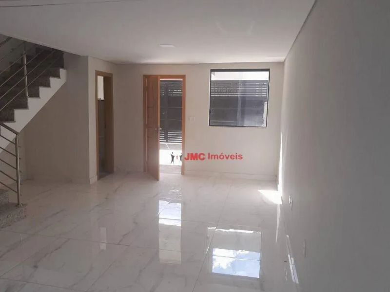 Casa com 3 quartos — Santa Mônica, Belo Horizonte