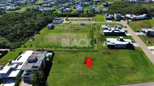 Lote/Terreno à venda, 445m² no Centenário, Torres