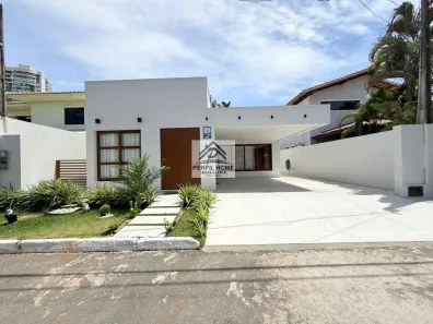 Casa de Condomínio com 4 Quartos à venda, 300m² no Piatã, Salvador