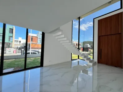 Casa com 3 Quartos à venda, 311m² no Rio Tavares, Florianópolis
