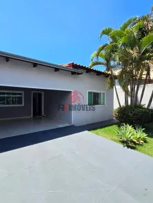 Casa com 3 Quartos à venda, 211m² no Jardim Ipê, Goiânia