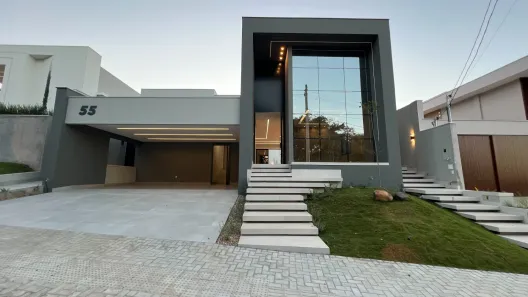 Casa de Condomínio com 3 Quartos à venda, 250m² no Ibituruna, Montes Claros