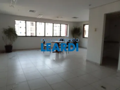 Sala Comercial à venda, 50m² no Moema, São Paulo