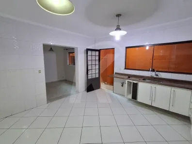 Sobrado com 3 Quartos para alugar, 190m² no Vila Constança, São Paulo