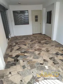 Casa com 2 Quartos para alugar, 110m² no Centro, São Carlos