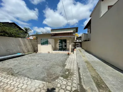 Casa com 2 Quartos para alugar, 92m² no Centro, Itajaí