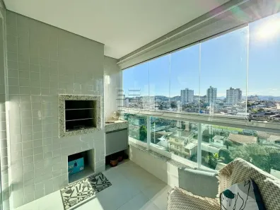 Apartamento com 3 Quartos à venda, 93m² no Barreiros, São José