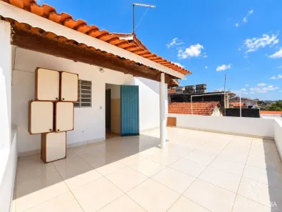 Casa com 3 Quartos para alugar, 125m² no Taboão, Bragança Paulista