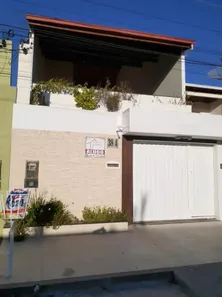 Casa com 4 Quartos à venda, 220m² no Jardim Petrolar, Alagoinhas