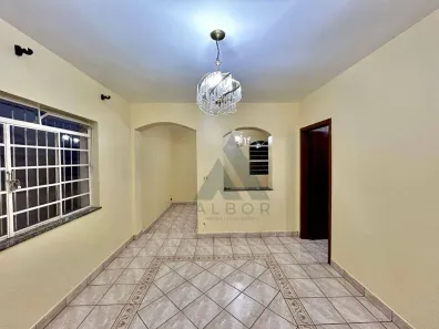 Casa com 3 Quartos à venda, 200m² no Vila Barth, Itapetininga