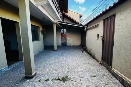 Casa com 3 Quartos para alugar, 170m² no Parque Recreio, Contagem