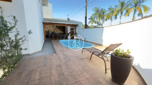 Sobrado com 3 Quartos à venda, 83m² no Petrópolis, Joinville