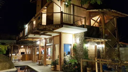 Casa com 6 Quartos para alugar, 300m² no Barra Velha, Ilhabela