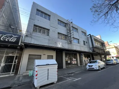 Sala Comercial com 8 Quartos para venda ou aluguel, 600m² no Bonfim, Santa Maria
