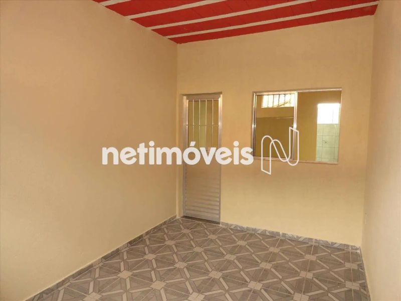 Casa com 2 quartos — Estrela do Oriente, Belo Horizonte