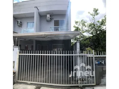 Casa com 2 Quartos para alugar, 63m² no Espinheiros, Joinville