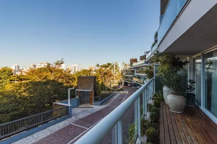 Casa de Condomínio com 4 Quartos à venda, 355m² no Real Parque, São Paulo