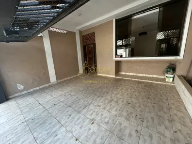 Casa com 4 Quartos à venda, 171m² no Jardim Marajoara, São Paulo