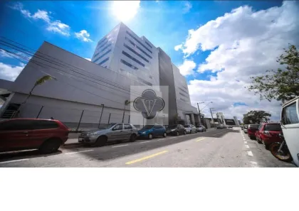 Prédio Comercial para alugar, 6188m² no Jardim dos Camargos, Barueri