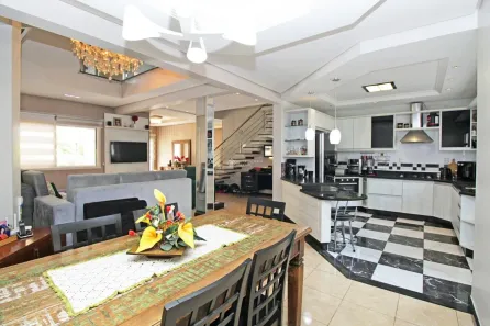 Sobrado com 3 Quartos à venda, 192m² no Sarandi, Porto Alegre