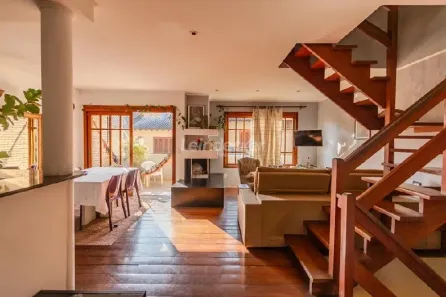 Casa de Condomínio com 3 Quartos para alugar, 140m² no Santa Tereza, Porto Alegre