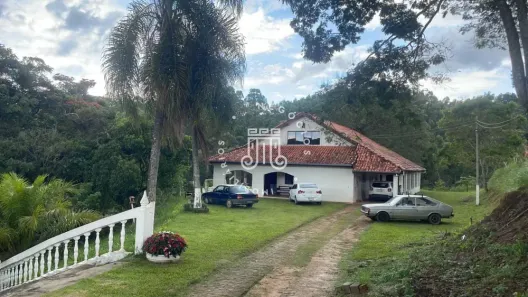 Fazenda/Sítio com 4 Quartos à venda, 230m² no Arataba, Louveira