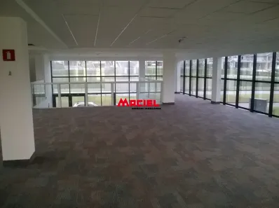 Prédio Comercial à venda, 1100m² no Condomínio Residencial Jaguary, São José dos Campos