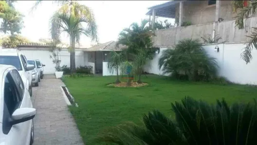Casa com 5 Quartos à venda, 180m² no Tropical, Contagem